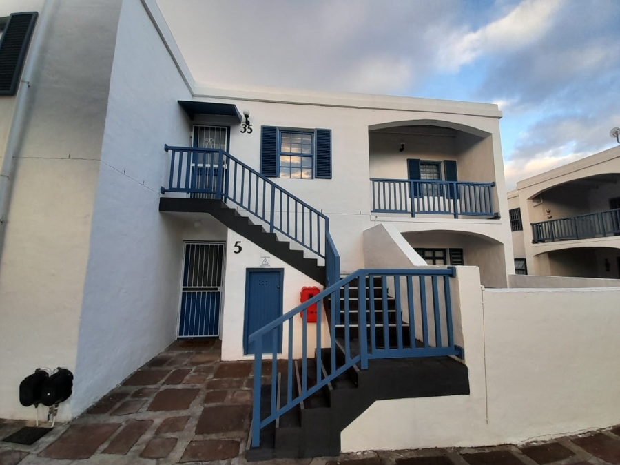 To Let 2 Bedroom Property for Rent in Dobson Western Cape
